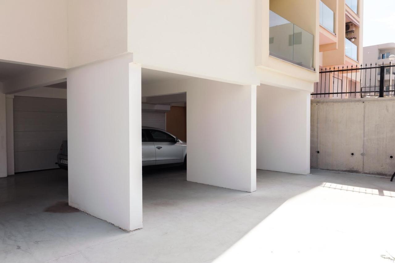 Apartments Crystal Makarska Exteriör bild