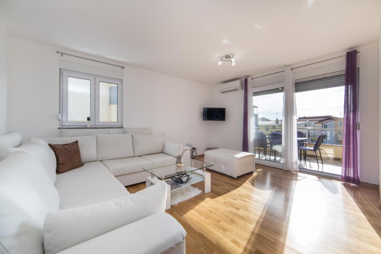 Apartments Crystal Makarska Rum bild