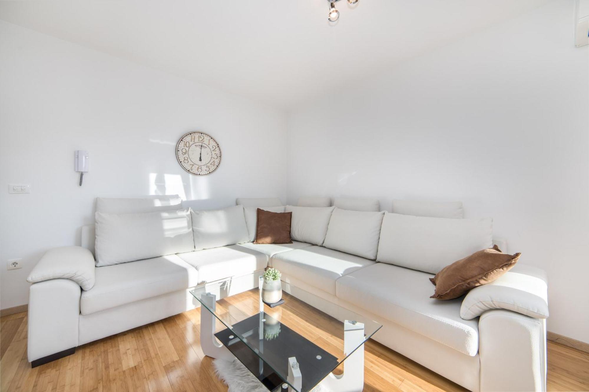 Apartments Crystal Makarska Rum bild