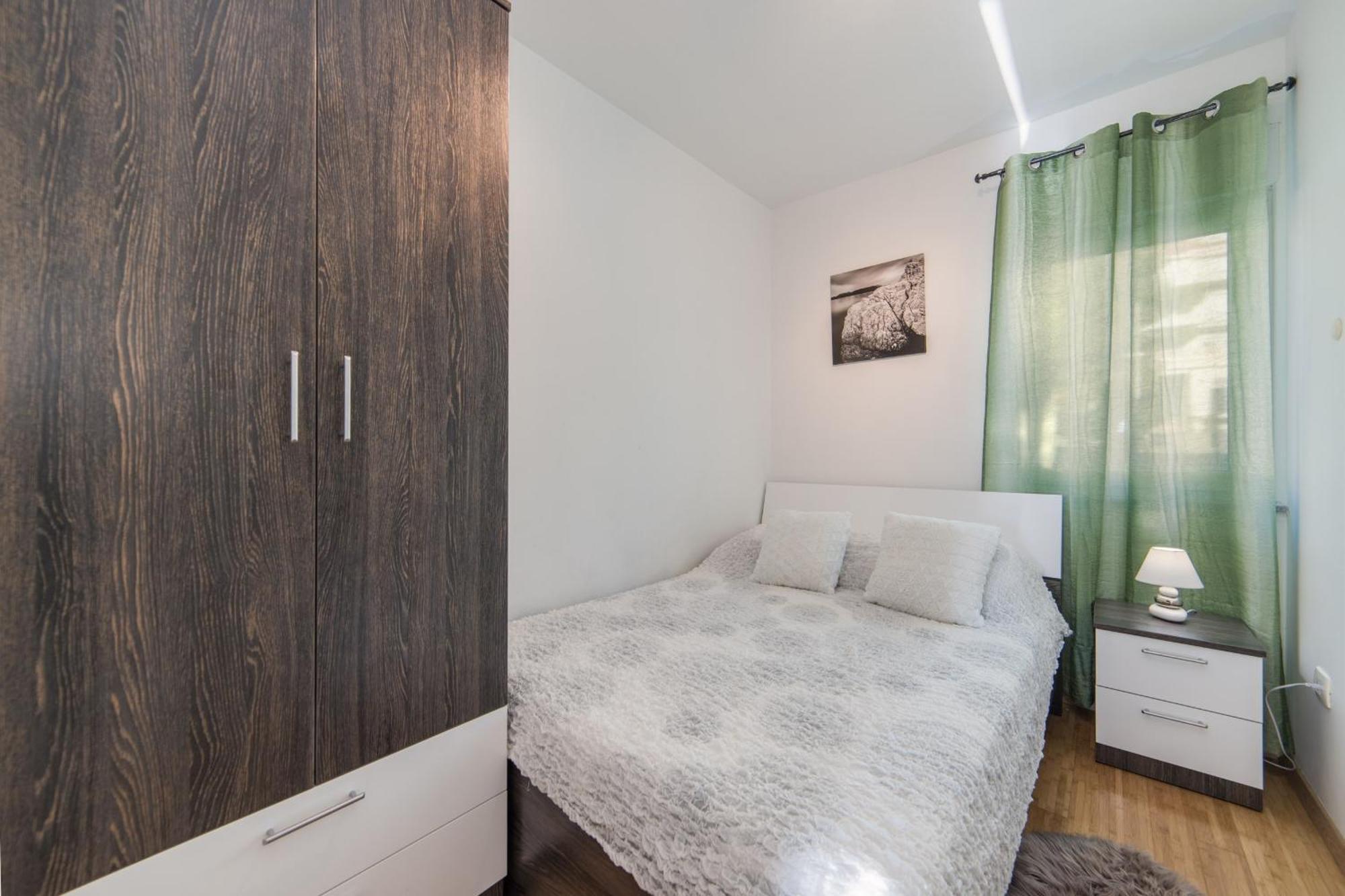 Apartments Crystal Makarska Rum bild