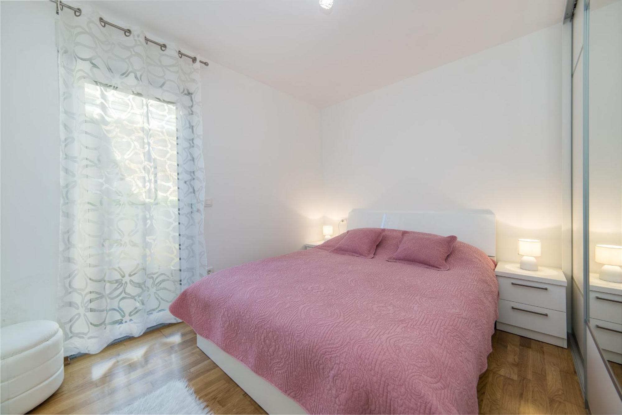 Apartments Crystal Makarska Rum bild